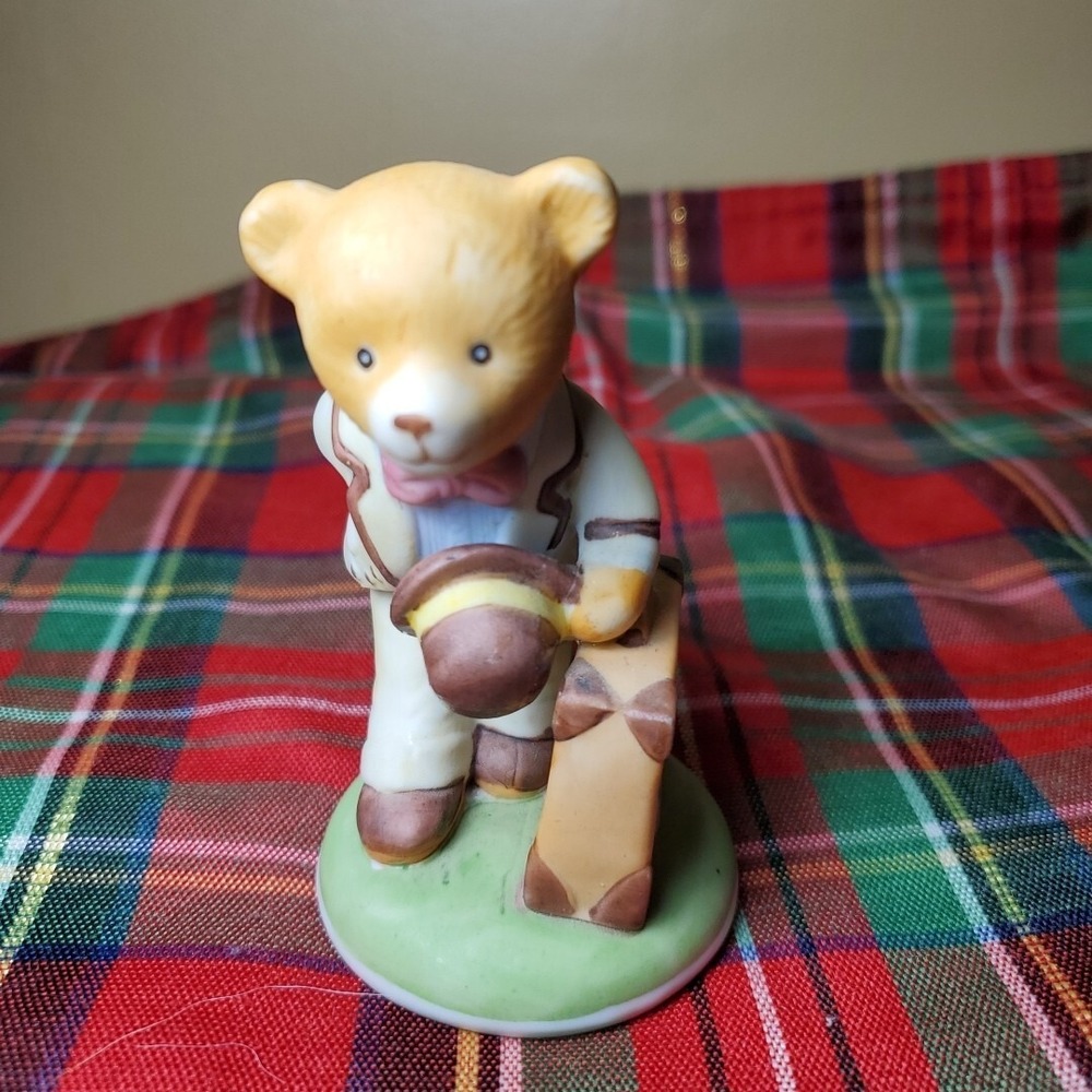 Ronald Bearfax Fine Porcelain The Franklin Mint Bear Figurine